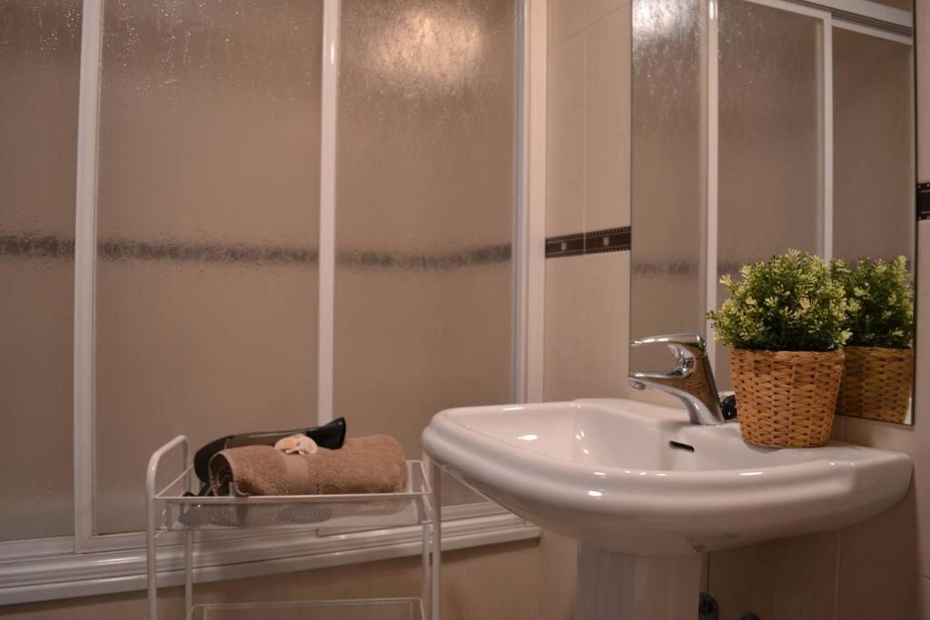 Precioso Apartamento En Primera Linea De Playa En Caleta De Velez Extérieur photo
