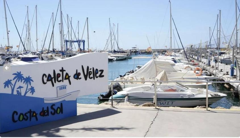 Precioso Apartamento En Primera Linea De Playa En Caleta De Velez Extérieur photo